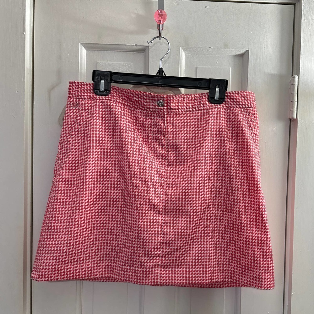Izod Pink Houndstooth Skort
